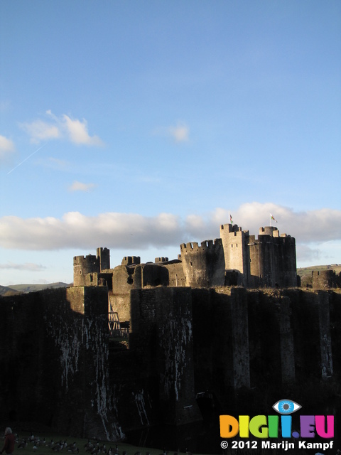 SX25675 Caerphilly Castle